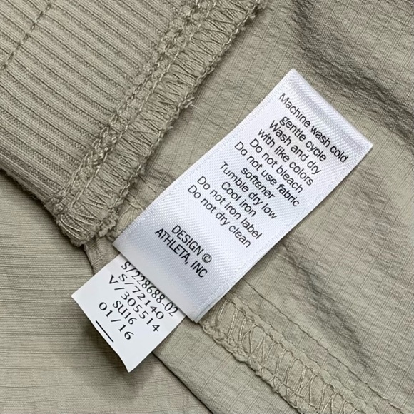 Athleta Tan Trekkie Mid Rise Bermuda Shorts Size 2 - Picture 10 of 14